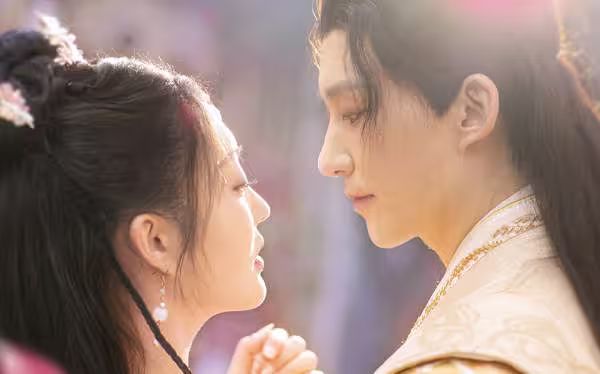 医见钟情，奈何陛下偏要宠我第02集