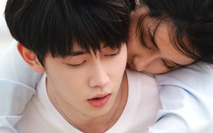 捡了个霸总回家卖椰子第21-40集